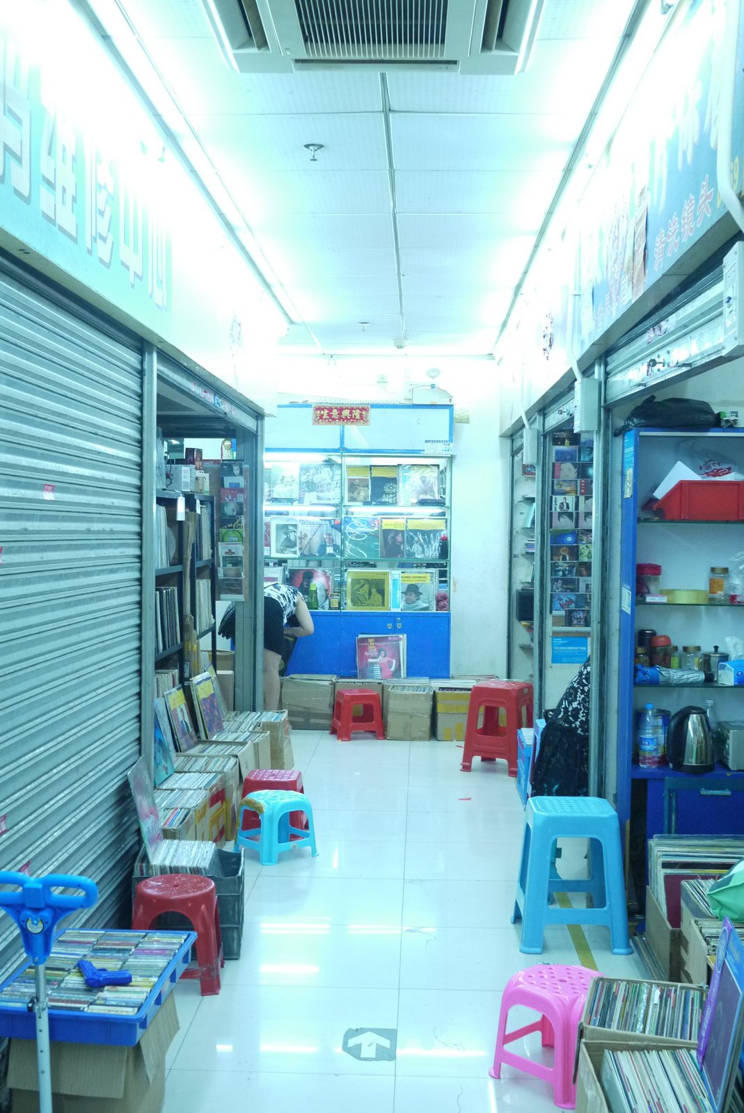 3 Stalls