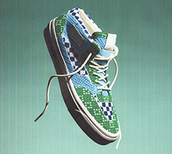 传统与设计革新在 VANS 标志性鞋款中融合，OTW BY VANS 推出高端支线编织系列