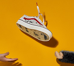够怪才够格，Vans 携手艺术家龙家升推出 Vans x THE MONSTERS 联名鞋服系列