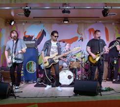 VANS系列片《SIDESTRIPE SESSIONS》正式首发