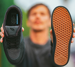 以90年代 VANS 鞋款为灵感，GEOFF ROWLEY 推出 ROWLEY RAPIDWELD PRO LTD 鞋款，将于全球限定滑板店铺发售