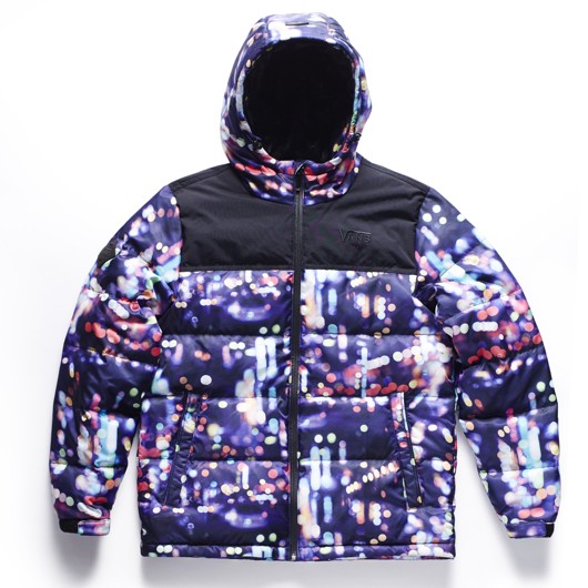 于11月1日上市冬季印花系列(winter prints)选用了骷髅雪花,星空印花